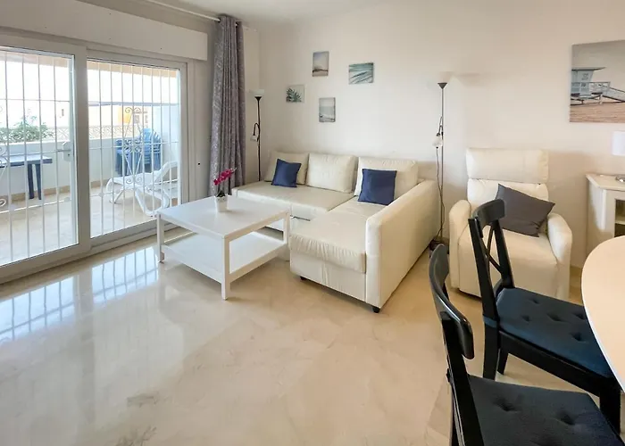 Апартаменти 61-beach Front With Stunning Views In Фуенхірола