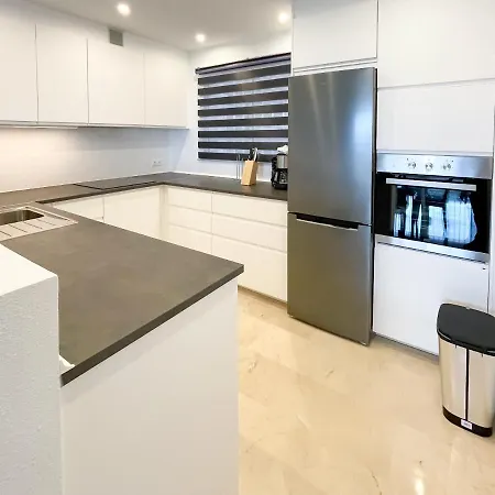 61-beach Front With Stunning Views In Apartman