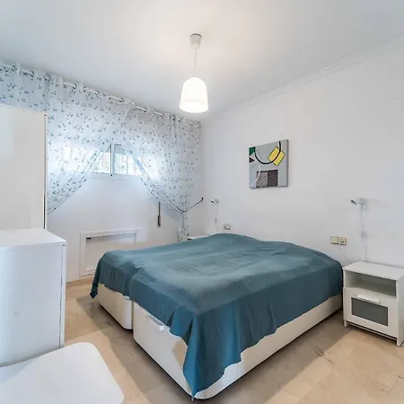 61-beach Front With Stunning Views In Apartament Fuengirola