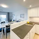 61-beach Front With Stunning Views In Apartman