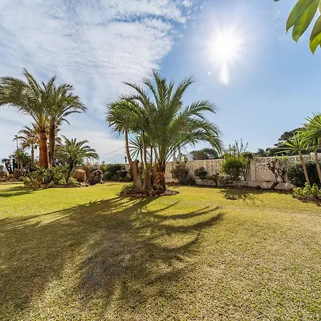 アパート 61-beach Front With Stunning Views In