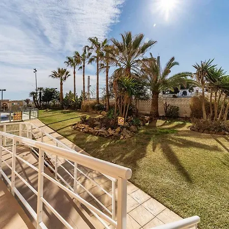 61-beach Front With Stunning Views In アパート *