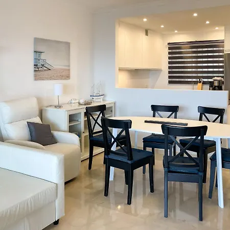 アパート 61-beach Front With Stunning Views In