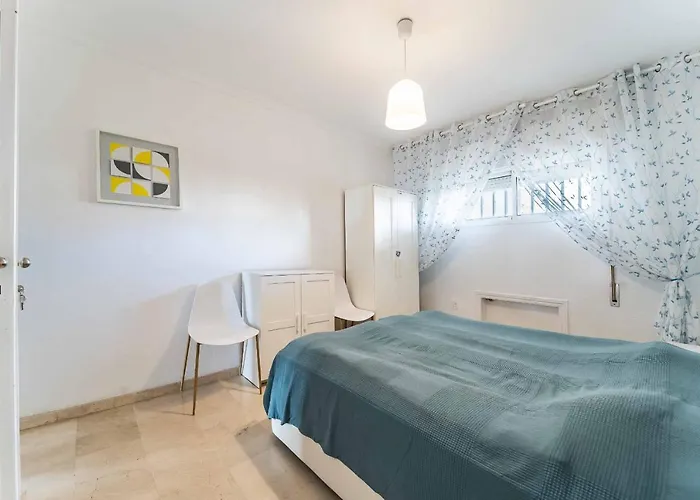 61-beach Front With Stunning Views In דירה *